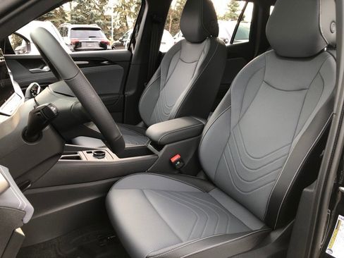 New 2026 Volkswagen Tiguan SE R-Line AWD/4WD image 32