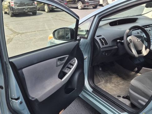Used 2013 Toyota Prius Two FWD image 13