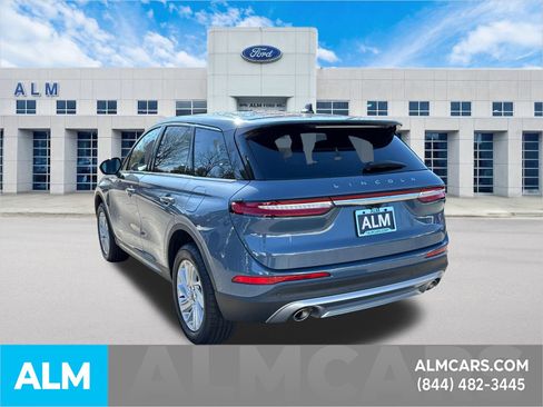 Used 2024 Lincoln Corsair AWD image 9