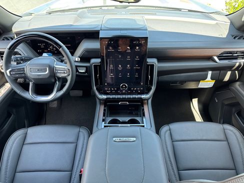 New 2026 GMC Yukon XL Denali w/ Denali Reserve Package AWD/4WD image 24