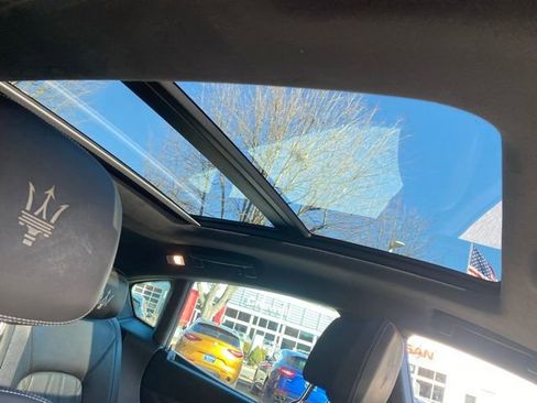 Used 2023 Maserati Levante Modena image 43