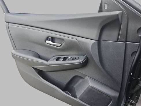Used 2022 Nissan Sentra SV FWD image 31