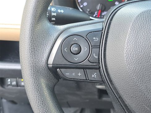 Used 2019 Toyota RAV4 LE image 24