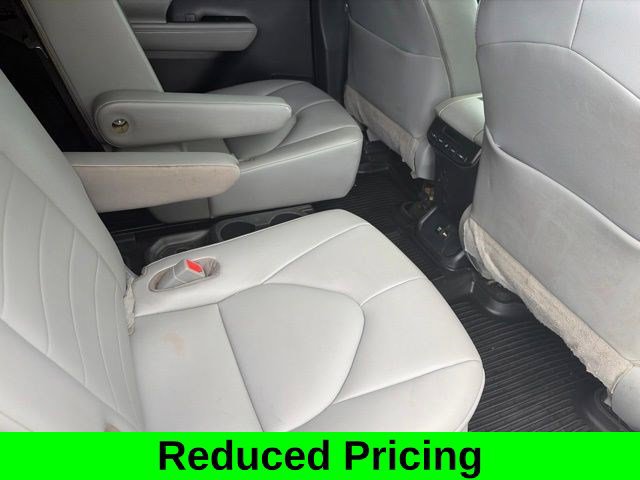 Used 2020 Toyota Highlander XLE AWD/4WD image 39