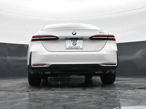 New 2026 BMW 530i w/ Convenience Package RWD image 27