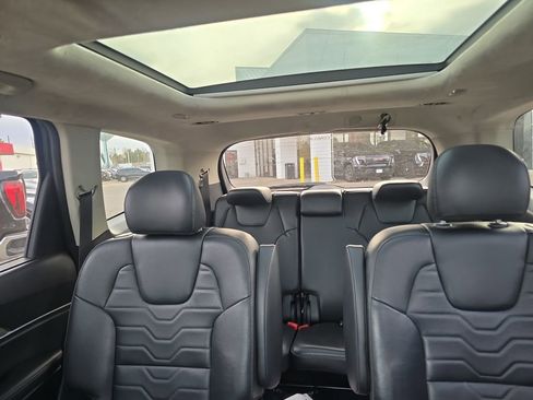 Used 2021 Kia Telluride SX w/ SX Prestige Package image 17