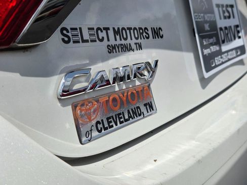 Used 2016 Toyota Camry XSE w/ Moonroof Package FWD image 9