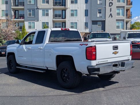 Used 2018 Chevrolet Silverado 1500 LT AWD/4WD image 8