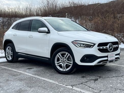 Used 2021 Mercedes-Benz GLA 250 4MATIC image 2