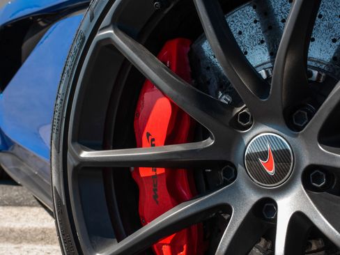 Used 2018 McLaren 570S Spider RWD image 43