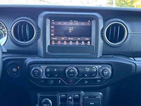 Used 2019 Jeep Wrangler Unlimited Sahara w/ Cold Weather Group image 18