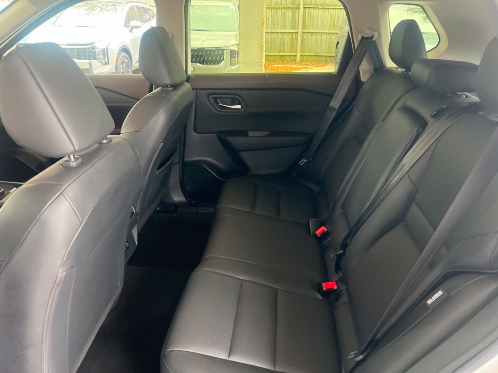 Certified 2023 Nissan Rogue SV w/ SV Premium B Package AWD/4WD image 10