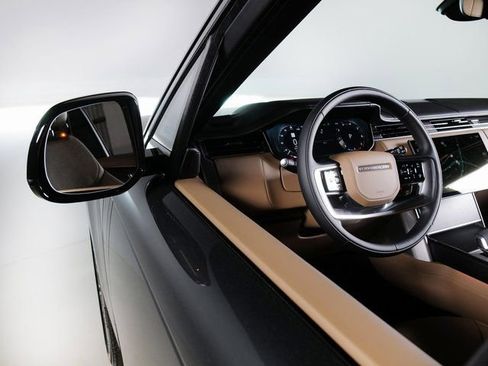 New 2026 Land Rover Range Rover Long Wheelbase SE AWD/4WD image 24
