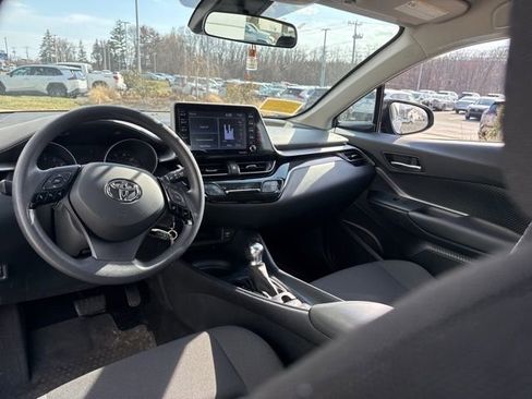 Used 2021 Toyota C-HR LE image 29
