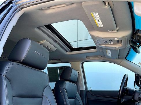 Used 2019 GMC Yukon XL Denali w/ Open Road Package AWD/4WD image 22