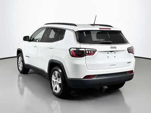 Used 2022 Jeep Compass Latitude FWD image 5
