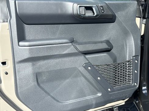 New 2025 Ford Bronco Outer Banks w/ Sasquatch Package image 18