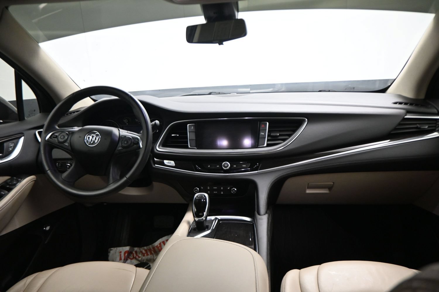 Used 2018 Buick Enclave Essence FWD image 16