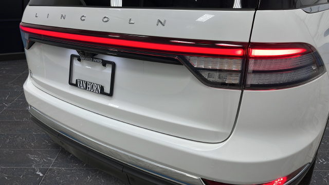 Used 2025 Lincoln Aviator AWD image 41