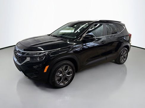Used 2024 Kia Seltos S AWD/4WD image 5