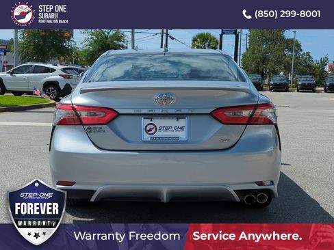 Used 2019 Toyota Camry SE FWD image 6