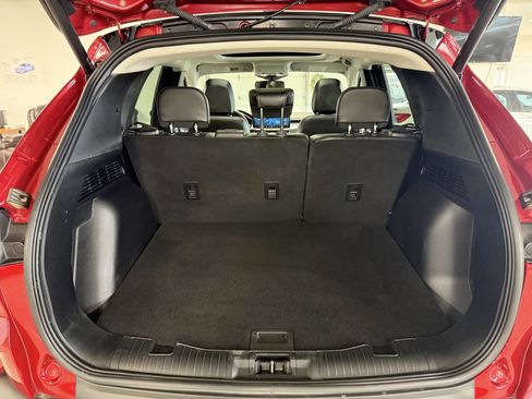 Used 2025 Ford Escape Platinum w/ Premium Technology Package image 37