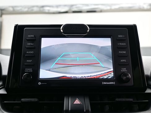 Used 2022 Toyota RAV4 XLE AWD/4WD image 18
