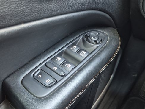 Used 2020 Jeep Compass Latitude AWD/4WD image 9