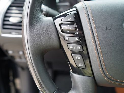 Used 2023 INFINITI QX80 Sensory w/ All-Season Package AWD/4WD image 18