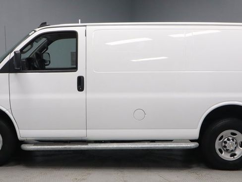 Used 2024 Chevrolet Express 2500 w/ Driver Convenience Package image 5