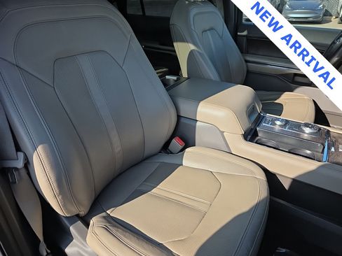 Used 2018 Ford Expedition Limited w/ Equipment Group 302A image 45