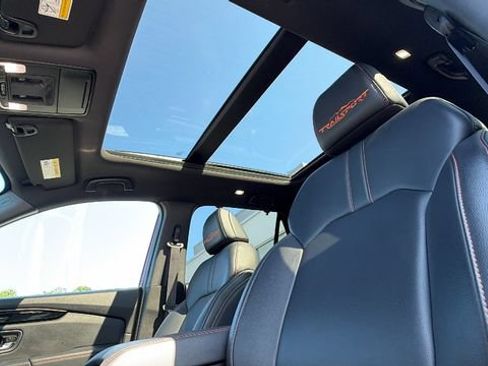 Used 2023 Honda Pilot TrailSport image 33