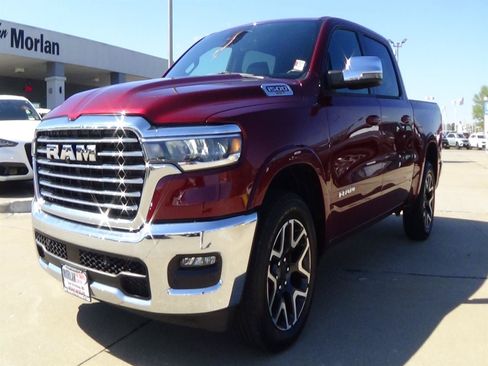 Used 2025 RAM 1500 Laramie AWD/4WD image 2