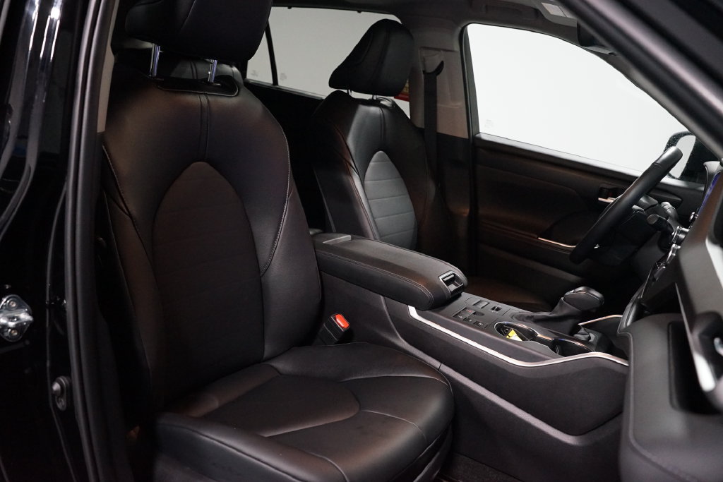 Used 2026 Toyota Highlander XLE AWD/4WD image 28