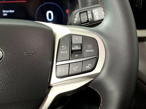 Used 2026 Ford Explorer Active RWD image 18