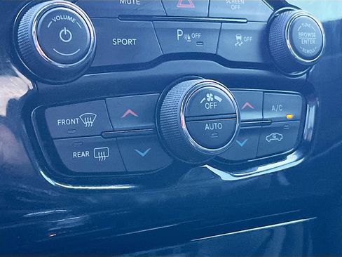 Used 2020 Chrysler 300 S w/ 300S Premium Group RWD image 15