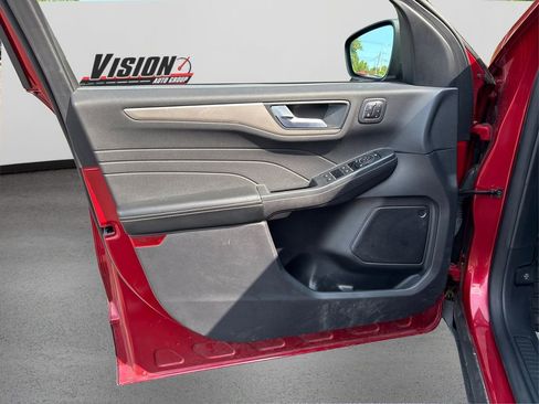 Used 2022 Ford Escape SEL w/ Technology Package image 22