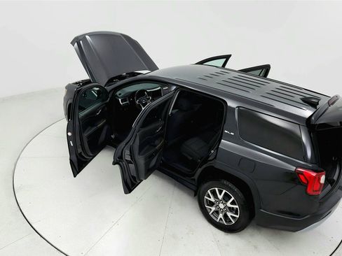 Used 2020 GMC Acadia SLE FWD image 22
