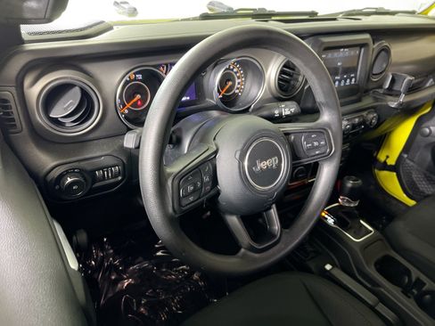 Used 2022 Jeep Wrangler Sport AWD/4WD image 20
