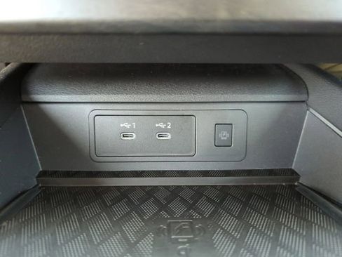 Certified 2025 Nissan Murano SV FWD image 34