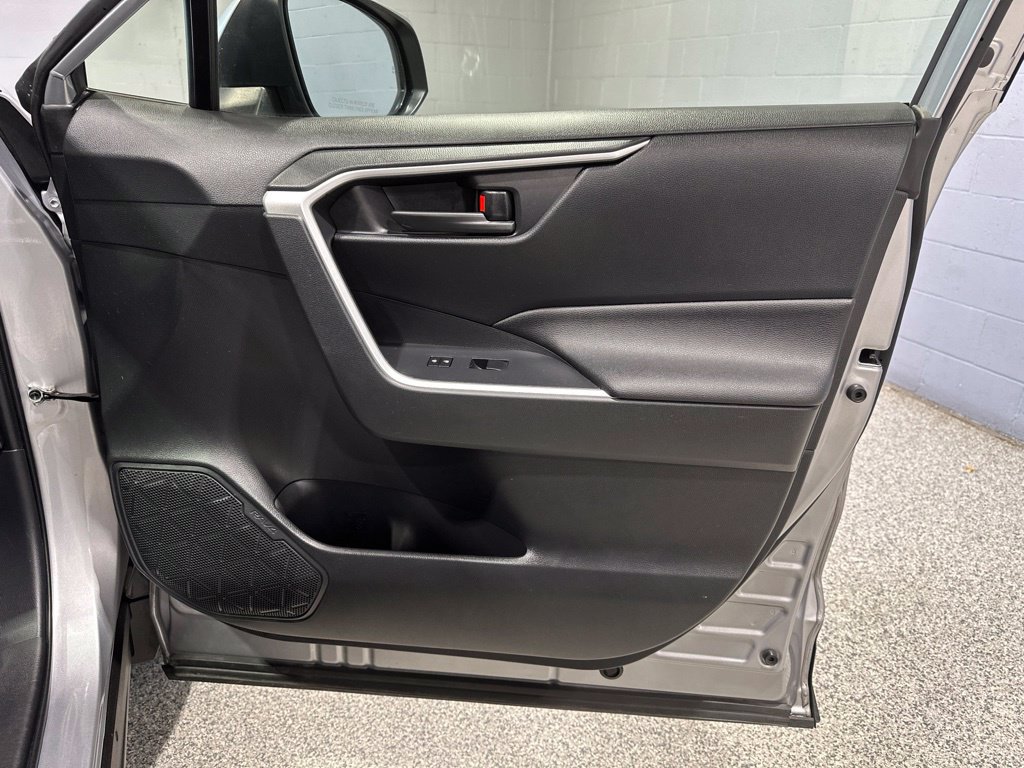 Certified 2020 Toyota RAV4 LE w/ Carpet Mat Package AWD/4WD image 18