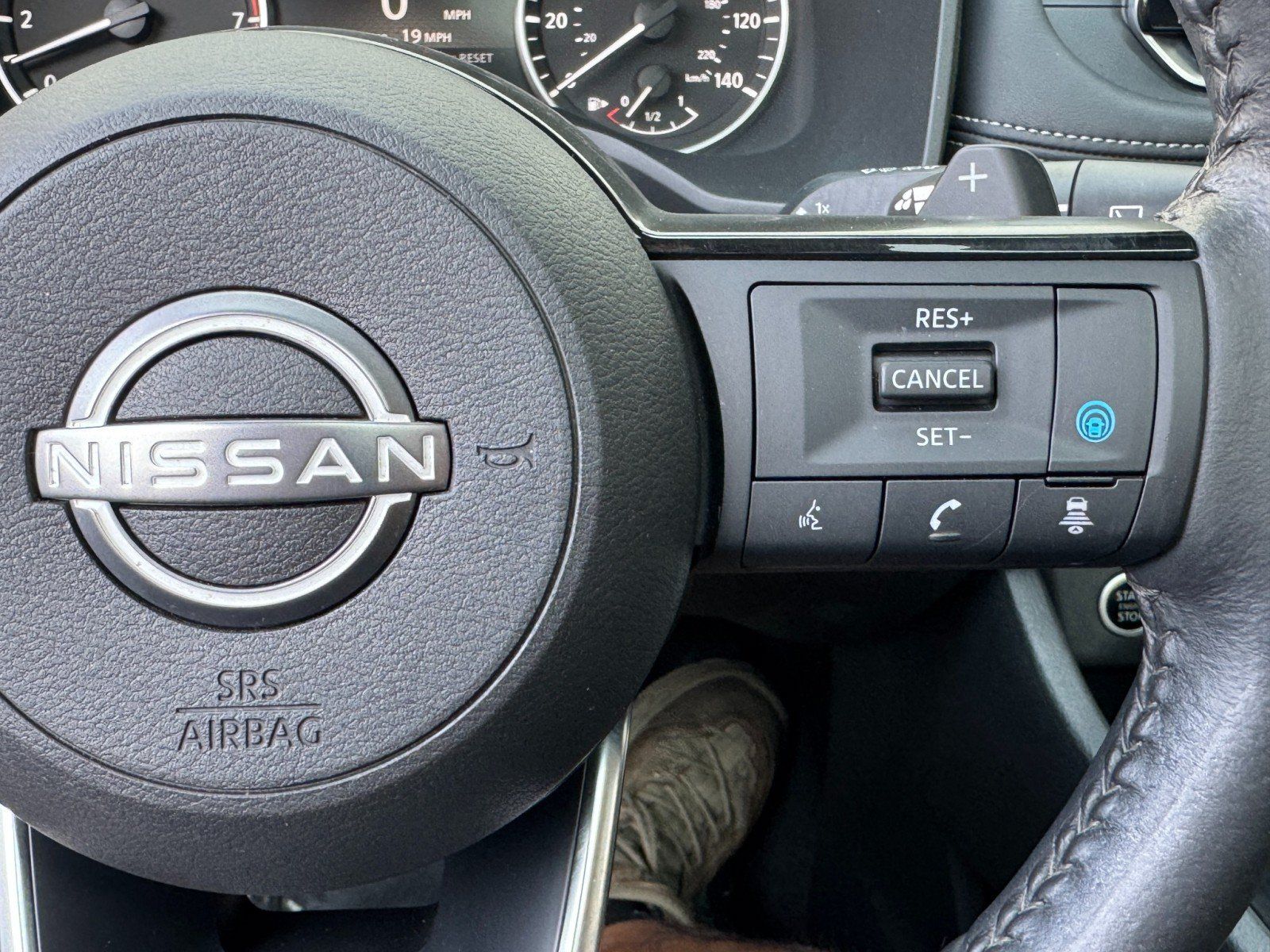 Used 2023 Nissan Rogue SV w/ SV Premium B Package FWD image 21