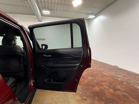 Used 2023 Jeep Grand Cherokee L Laredo AWD/4WD image 64