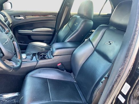 Used 2022 Chrysler 300 S w/ Comfort Group RWD image 20