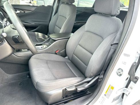 Used 2023 Chevrolet Malibu LS FWD image 17