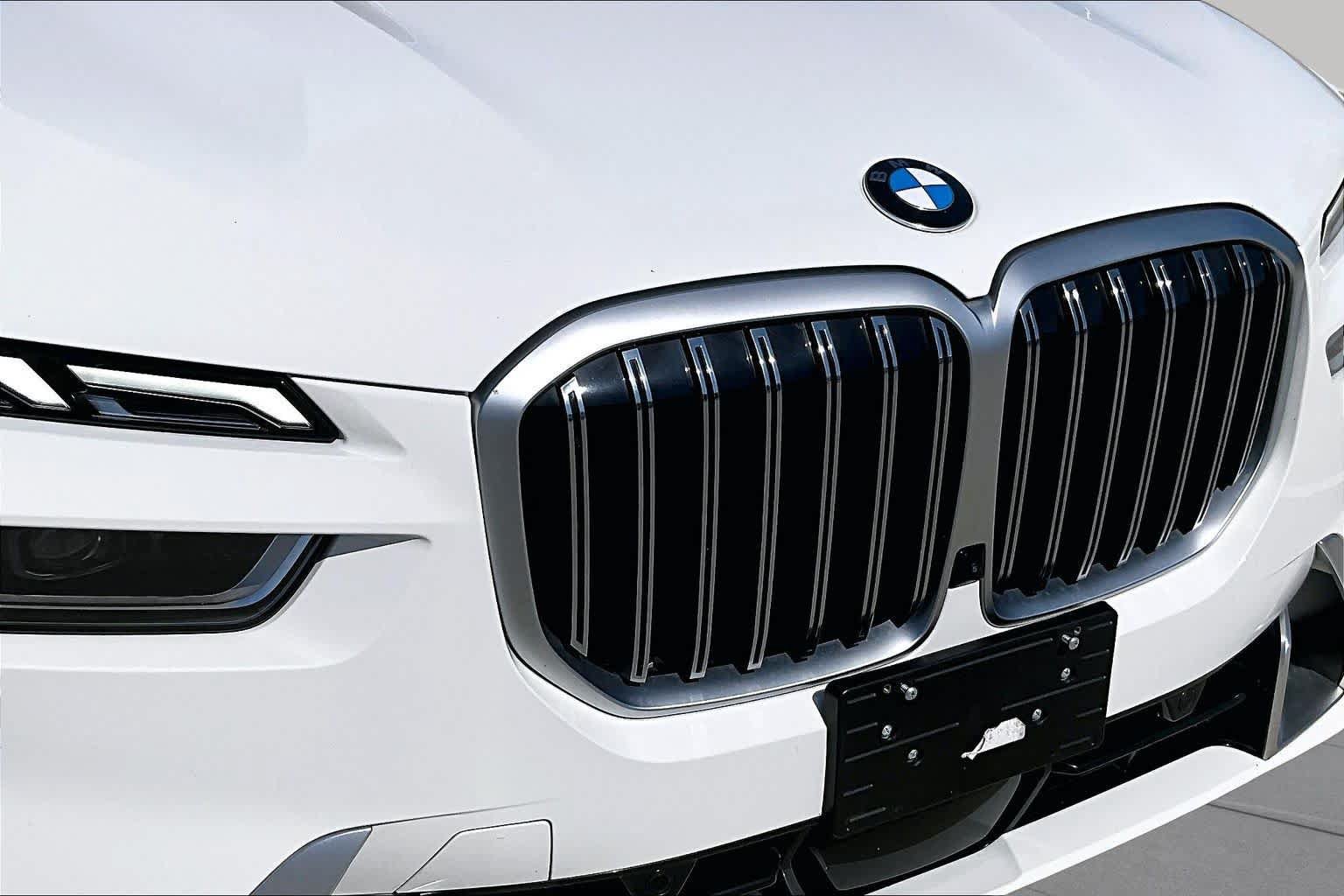 Used 2026 BMW X7 xDrive40i AWD/4WD image 28