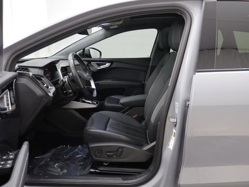 Used 2023 Audi Q4 e-tron Premium Plus w/ Premium Plus image 5