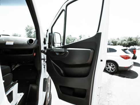 Used 2026 Mercedes-Benz Sprinter 2500 image 12