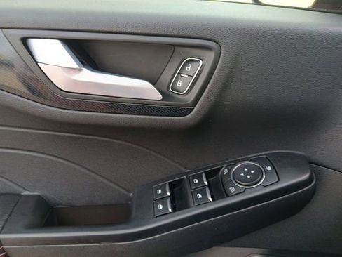 Used 2025 Ford Escape ST-Line image 15