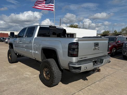 Used 2017 GMC Sierra 2500 Denali w/ Duramax Plus Package image 21